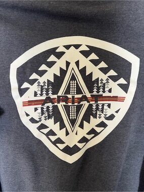 Ariat Men’s Medium Southwest Shield Graphic Hoodie Gray Western Pullover